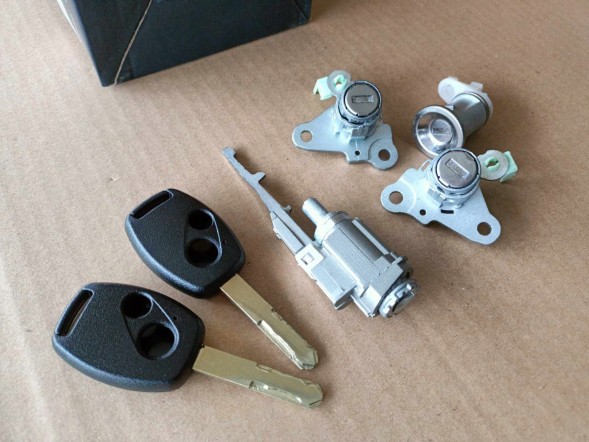 Китай ZESTAW ZAMKÓW ZAMEK WKŁADKA DO DRZWI STACYJKA PILOT HONDA JAZZ II 2002-2008 НАБІР ЗАМКІВ ЗАМОК ВСТАВКА ДЛЯ ДВЕРЕЙ СТАНЦІЯ ПУЛЬТ HONDA JAZZ II 2002-2008