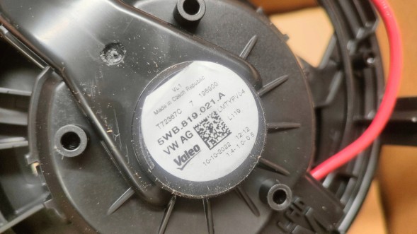 Skoda OE 5WB819021A Вентилятор повітродувки audi vw 5wb819021а