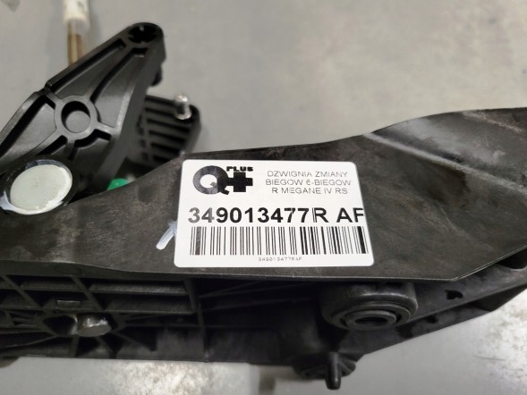 Renault OE RENAULT MEGANE IV RS DRZWIGNIA ZMIANY BIEGÓW 349013477R Важіль зміни пробігу Renault Megane IV RS Коробка 6 Бігова 349013477R