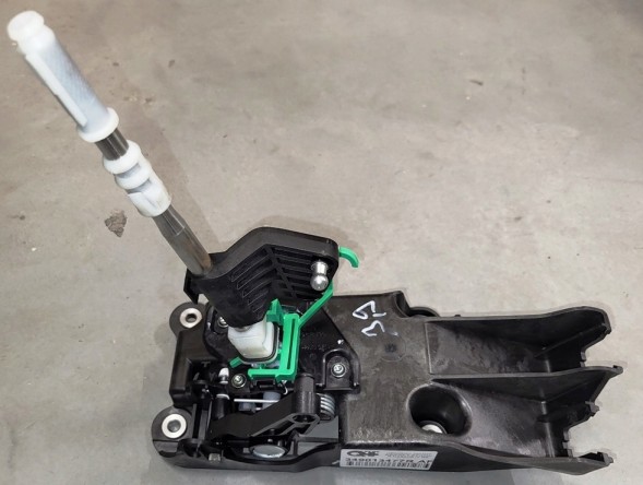 Renault OE RENAULT MEGANE IV RS DRZWIGNIA ZMIANY BIEGÓW 349013477R Важіль зміни пробігу Renault Megane IV RS Коробка 6 Бігова 349013477R