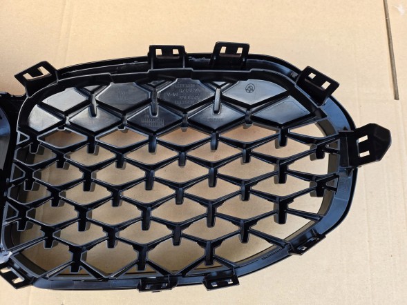 BMW OE OEM 5A39369 5A39370 ГРИЛЬ АТРАПА BMW 1 F40 М-ПАКЕТ 5А39370 (Б)
