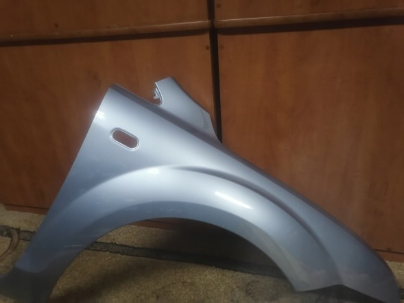 Polcar zamiennik PRAWY PRZÓD FORD FOCUS MK2 Z3 КРИЛО ПЕРЕДНЕ ПРАВЕ FORD FOCUS MK2 Z3