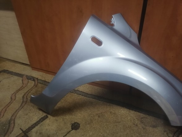 Polcar zamiennik PRAWY PRZÓD FORD FOCUS MK2 Z3 КРИЛО ПЕРЕДНЕ ПРАВЕ FORD FOCUS MK2 Z3