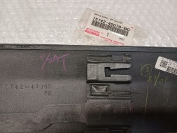 Toyota OE 75742-42070-B0 Молдинг Дверний Лівий Задній TOYOTA RAV4 05/2000-10/2005 Оригінал