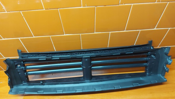 Volkswagen OE 8W6122321E 8W6122327 95B965501AA Жалюзі Направляючі Повітря Впускного Отвору Радіатора Audi A4 A5 B9 19-