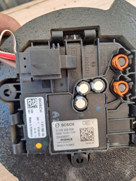 BMW OE 0130309508 Bmw 5 г30 г31 припливний вентилятор 0130309508