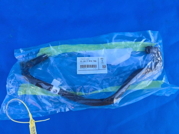 BMW OE QUA8034 Паливний шланг BMW E87 E90 F20 F30 F32 F34 F25 7810786