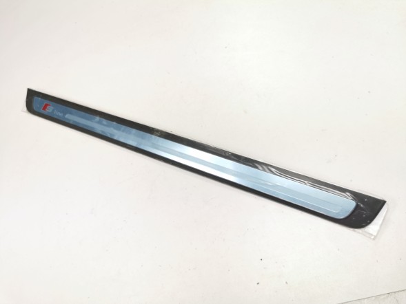 Audi OE 8T0853374H OE Накладка порога S-line Передня Права Audi A5 8T0853374H01C 8T0853374H