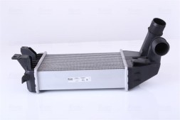 Nissens 96587 Nissens 96587 перезарядний охолоджувач повітря