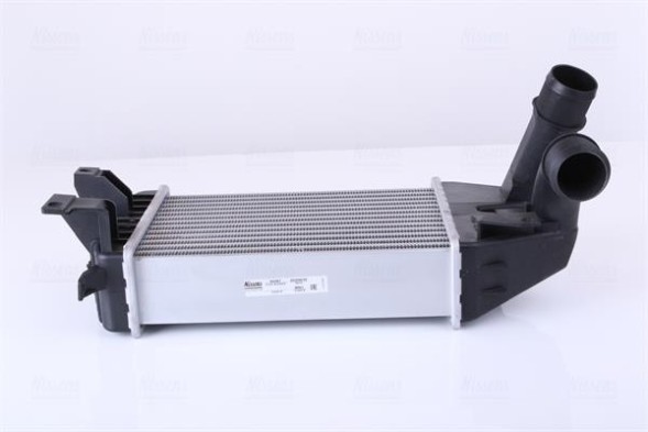 Nissens 96587 Nissens 96587 перезарядний охолоджувач повітря