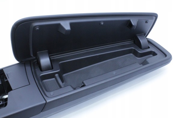 BMW OE 4A1CA61 51164A1CA61 ПІДЛОКІТНИК ЧОРНИЙ BMW BMW U06 U11 Х1