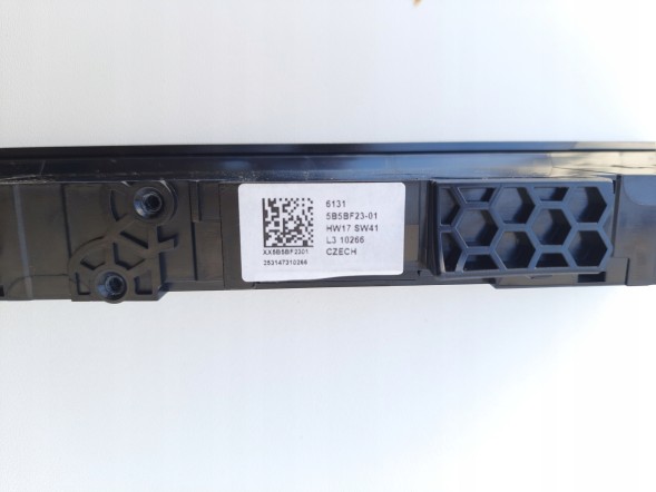 BMW OE KKDA BMW G60 G61 G68 G90 G99 PANEL DOTYKOWY DRZWI PRAWY PRZÓD 5B5BF23 BMW G60 G61 G68 G90 G99 СЕНСОРНА ПАНЕЛЬ ДВЕРІ ПРАВА ПЕРЕДНЯ 5B5BF23
