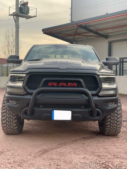 Timbernet T21_DR Передня хромована панель Dodge RAM 1500 Bull
