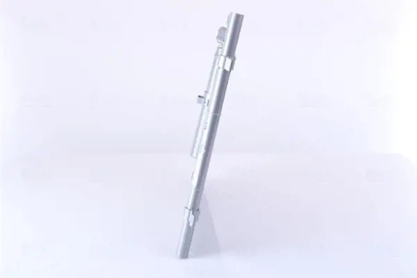 Nissens 940069 Конденсатор радіатора кондиціонування повітря 940069 nissens