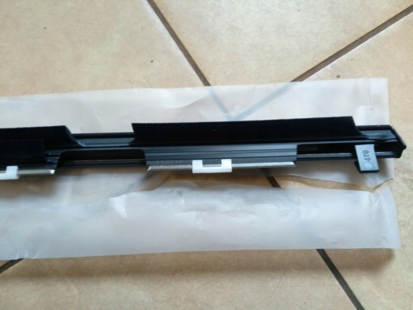 Toyota OE 75720-62010 ПЛАНКА СКЛА-ПІДВІКОННЯ TOYOTA MIRAI '15-20 ХРОМ ПЕРЕДНІЙ ГЛЯНЕЦЬ НОВА ОРИГ.*