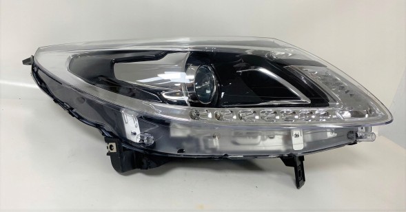 Renault OE 260108785R PAWELAUTOCZESCI ORG РЕФЛЕКТОР КСЕНОН ПРАВИЙ RENAULT LATITUDE