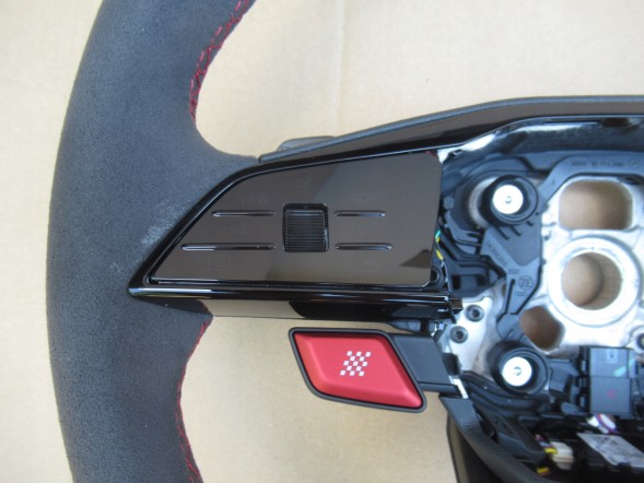 Audi OE AUDI A3 RS3 KIEROWNICA MULTIFUNKCJA GRZANIE 82A419091BK НОВЕ