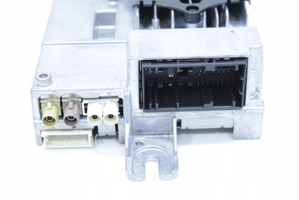 BMW OE 5B5E7A5 ПІДСИЛЮВАЧ РАДІОСИГНАЛУ BMW G30 G11 G15 U11 U10 G01 X3 G02 X4 G05 X5 G06 X6 G07 X7