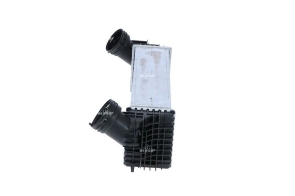 NRF 30359 Інтеркулер bmw x5 07-/x6 08- 3.0d/4.0d/3.5i nrf