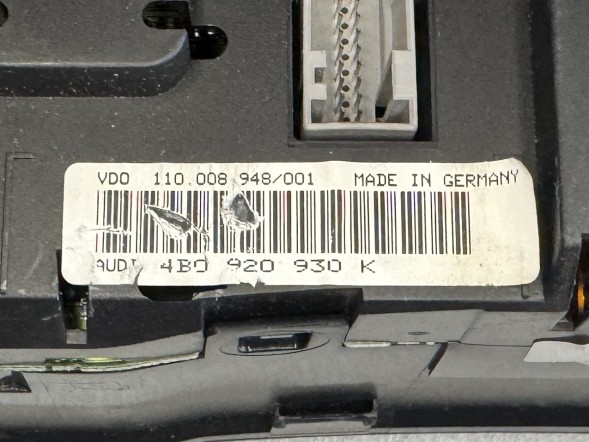 VDO ЛІЧИЛЬНИК ПРИЛАДІВ СПІДОМЕТР AUDI A6 C5 4B0920930K VDO
