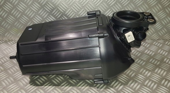 Mercedes-Benz OE A1390909301 1390909301 A 139 090 93 01 A1390942100 1390942100 A0091538628 0091538628 0261232021 MERCEDES C W206 SL W232 2.0 43 AMG КОРПУС ПОВІТРЯНОГО ФІЛЬТРУ A1390909301 23R