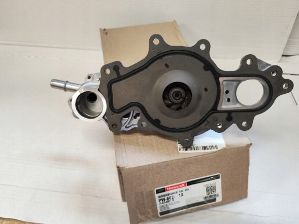 Ford OE JL3Z-8501-B, JL3E-8501-AD Водяна помпа Ford F-150 Expedition Navigator 3.5 EcoBoost JL3Z-8501-B OE