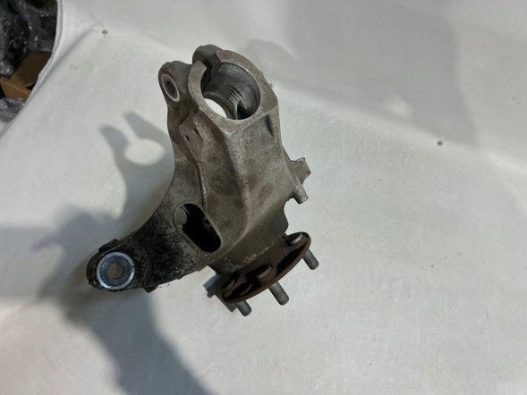 Land Rover OE 28C76706 PMI150921 ПРАВА ПЕРЕДНЯ ПОВОРОТНА ЦАПФА LAND RANGE ROVER EVOQUE II L551 28C76706