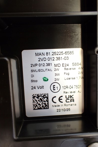 MAN OE MAN LAMPA PRAWA LEWA TGX TGS TG3 2VP012381-04 2VD012381-03 HELLA OEM 81.25225-6578 81.25225-6585 2VP012381-04 2VD012381-03 Лампа MAN права/ліва TGX TGS TG3 2VP012381-04 2VD012381-03 HELLA OEM