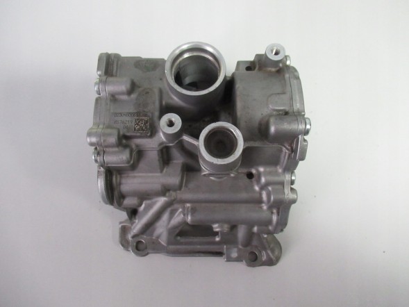 BMW OE 8576219 M50dx BMW G05 Г11 Г30 МАСЛЯНИЙ НАСОС 8576219