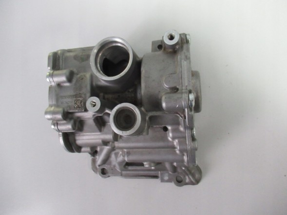 BMW OE 8576219 M50dx BMW G05 Г11 Г30 МАСЛЯНИЙ НАСОС 8576219
