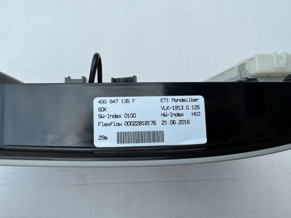 Audi OE 4G0947135F ET1 _auditeile_ Світлодіодна лампа освітлення салону 4G0947135F ET1 AUDI A6 C7 4G Lift