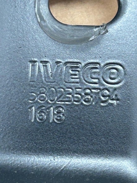 Iveco OE КРОНШТЕЙН КРІПЛЕННЯ ПІДВІСКИ КАБІНИ IVECO S-WAY 5802358794