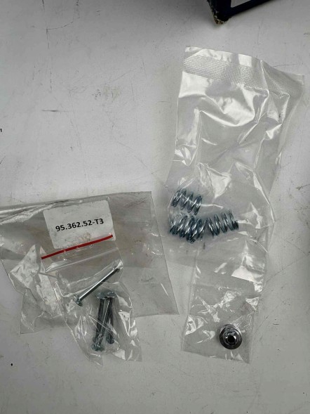 Bosch 0 204 114 333 Bosch 0 204 114 333 набір гальмівних щелеп
