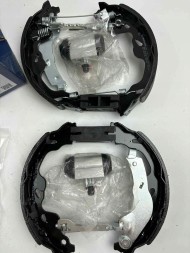 Bosch 0 204 114 333 Bosch 0 204 114 333 набір гальмівних щелеп