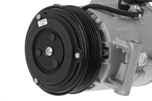 Valeo 690210 Компресор кондиціонера /новий/ opel astra j 09-15/zafira c 11-> 1.6cdti/1.6-