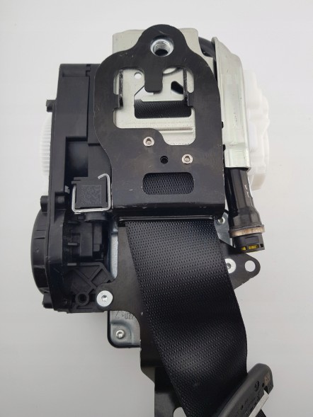 Mercedes-Benz OE НОВИЙ ПАС ПРАВОГО ПЕРЕДНЬОГО РЕМЕНЯ БЕЗПЕКИ MERCEDES W206 A2068608400