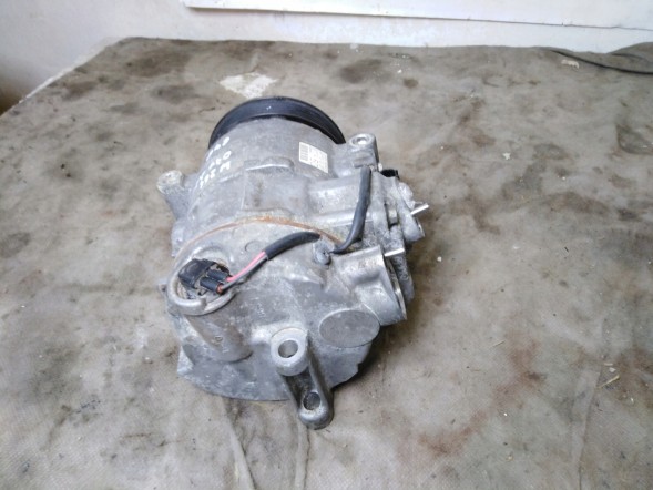 Mercedes-Benz OE 2,2 CDI MERCEDES W204 A0012305011 MERCEDES C W204 КОМПРЕСОР КОНДИЦІОНА A0012305011