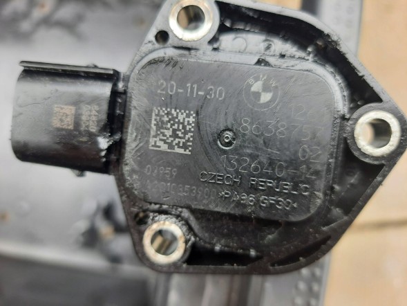 BMW OE MRKA BMW F40 F44 CZUJKI POZIOMU OLEJU 8638757 BMW F40 F44 ДАТЧИКИ РІВНЯ ОЛИВИ 8638757