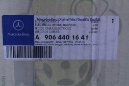 Mercedes-Benz OE ПРОВІД АКУМУЛЯТОРА MERCEDES W906 A9064401641