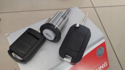 Китай NOWA STACYJKA 2 KLUCZYKI 1 POD PILOT TYPU SCYZORYK OPEL TIGRA B 2 II TWIN TOP 2004-> 2005 2006 2007 2008 2009 2010 2011 2012 НОВА ЗАМОК ЗАПАЛЮВАННЯ 2 КЛЮЧІ 1 ПУЛЬТ ДИСТАНЦІЙНОГО КЕРУВАННЯ OPEL TIGRA B 2 II TWIN TOP 2004-2012