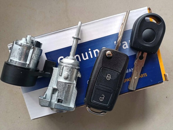 Китай ZESTAW ZAMKÓW ZAMEK WKŁADKA DRZWI STACYJKA KLUCZYK PILOT VW GOLF IV 4 BORA КОМПЛЕКТ ЗАМКІВ ЗАМОК ВСТАВКА ДВЕРІ СТАНЦІЯ КЛЮЧ ПУЛЬТ ДИСТАНЦІЙНОГО КЕРУВАННЯ VW ГОЛЬФ IV 4 BORA