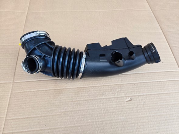 BMW OE 8663614 BMW G01 G02 G05 G06 G11 G30 G31 G32 RURKA PRZEWÓD POWIETRZA FILTR Qua23.7.25 BMW G01 G02 G05 G06 G11 G30 G31 G32 ТРУБКА ПОВІТРЯНИЙ ШНУР 8663614 ОРГІНАЛ