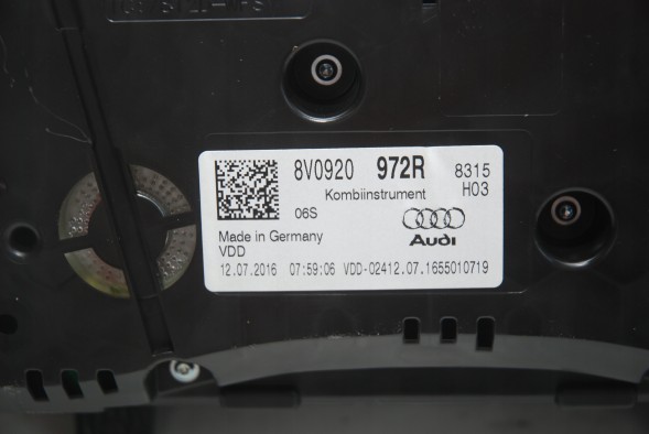 Audi OE AUDI S3 8V ЛІЧИЧНИЙ ГОДИНИК 8V0920972R