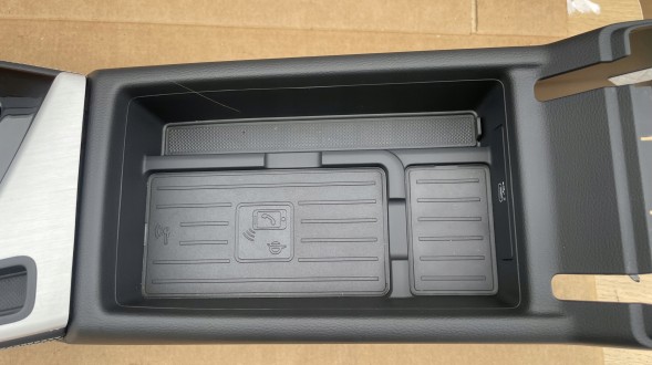 Volkswagen OE TUNEL A4 B9 ТУНЕЛЬ AUDI A4 B9, ВЕРСІЯ ДЛЯ ВЕЛИКОБРИТАНІЇ, КОМПЛЕКТНИЙ