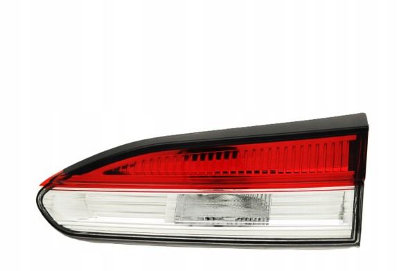 CHINA 902-6722R9212-1370R-LD-UESL Toyota corolla крос 2020- лампа права задня нова^