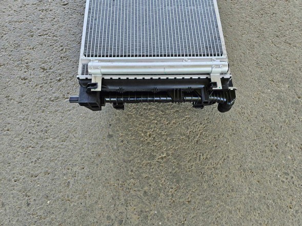 Китай ZK1-000235 Комплект радіаторів вентилятора для VW Arteon, VW T-Roc, Passat B8 TDI