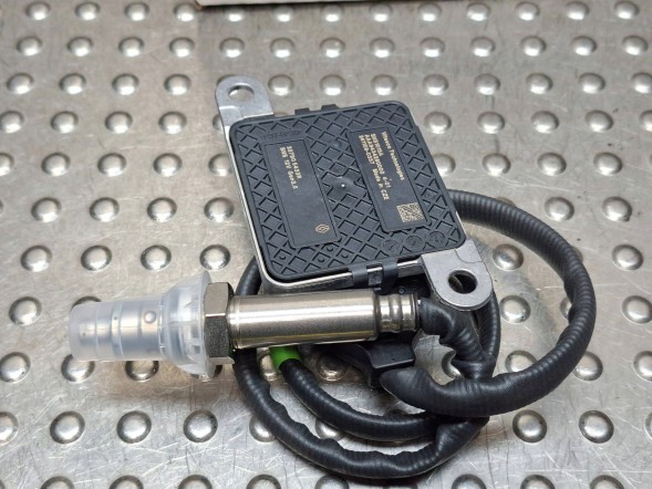 Nissan заводська комплектація CZUJNIK SONDA NOX NISSAN NAVARA RENAULT TRAFIC 15- 2.3 DCI 227905433R Датчик зонд nox nissan navara renault влучив 15- 2.3 dci 227905433р