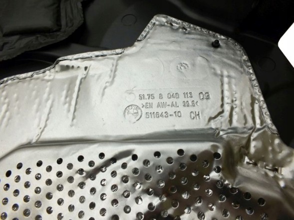 BMW OE 51758040113 BMW E90 E91 Дизель Нижня кришка двигуна М пакет