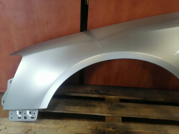 Polcar BŁOTNIK LEWY PRZÓD VOLKSWAGEN PASSAT B6 LD1W БРИЗКОВИК ЛІВИЙ ПЕРЕДНІЙ VOLKSWAGEN PASSAT B6 LD1W