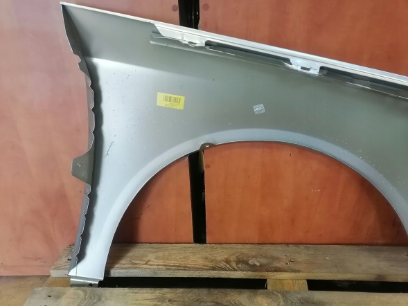 Polcar BŁOTNIK LEWY PRZÓD VOLKSWAGEN PASSAT B6 LD1W БРИЗКОВИК ЛІВИЙ ПЕРЕДНІЙ VOLKSWAGEN PASSAT B6 LD1W